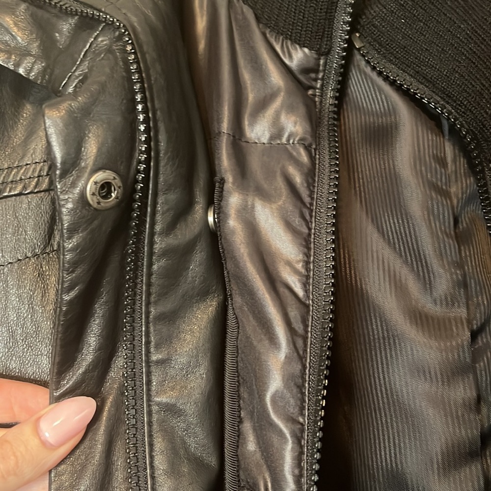 Danier black leather jacket - Picture 5 of 15